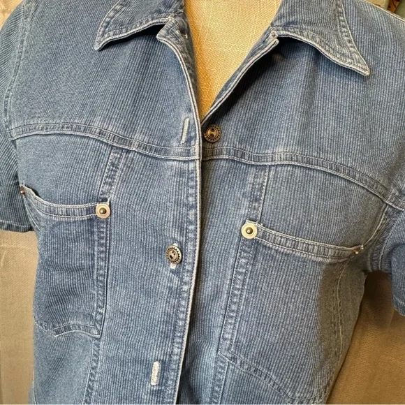 St. John's Bay Blue Denim Button Down Shirt Size Medium - Picture 3 of 7
